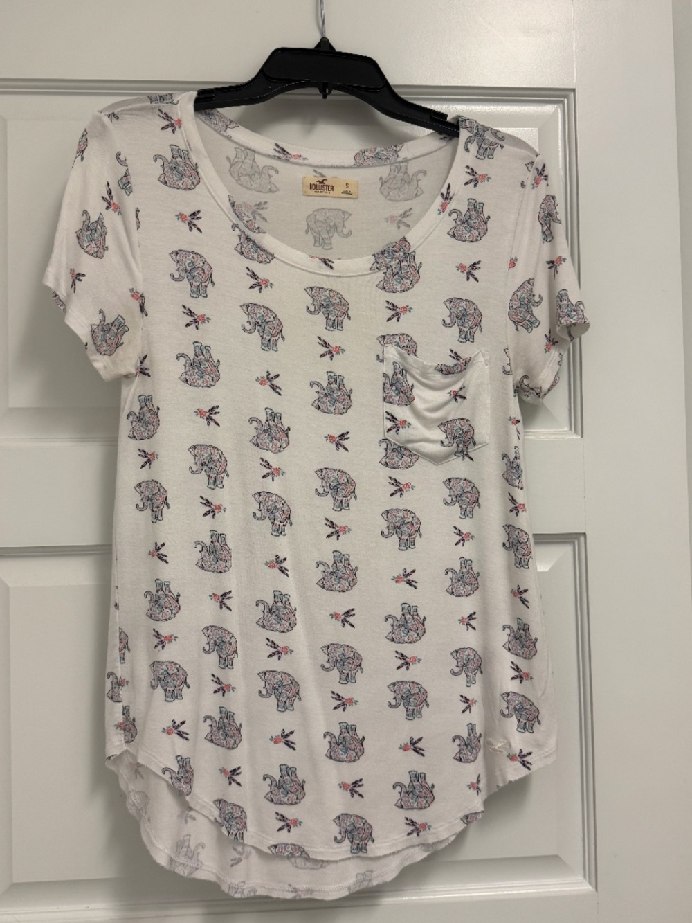 Hollister Elephant Print Women's Top Small